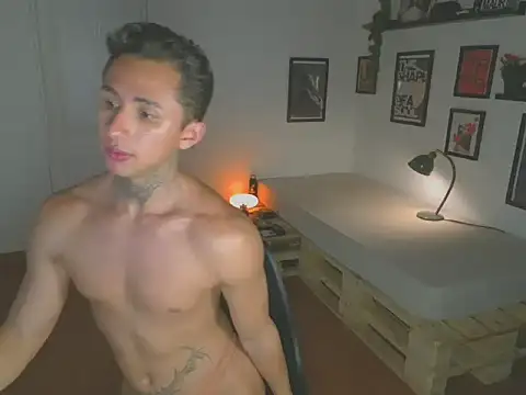 Chat +18 de ArchiGoldd ao vivo
