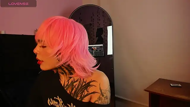 Its_Issa live XXX chat