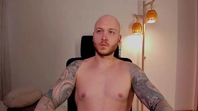 צ'אט XXX בשידור חי של AdamMeyer_10