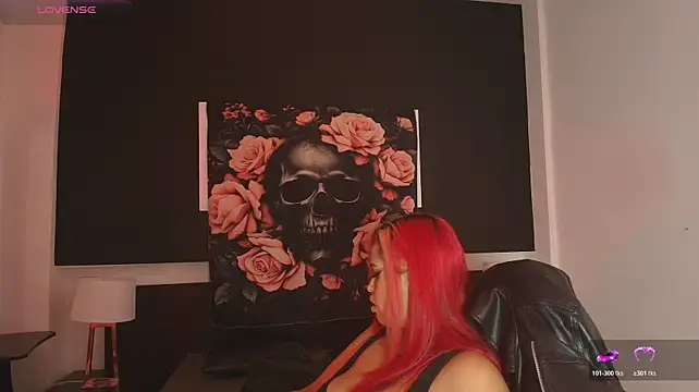 EvaaFoxxy1's Live XXX Chat