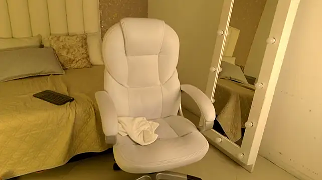 JordanMiller_ Chat XXX in diretta