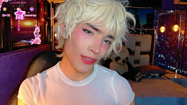 isaac_nova Pertunjukan Webcam