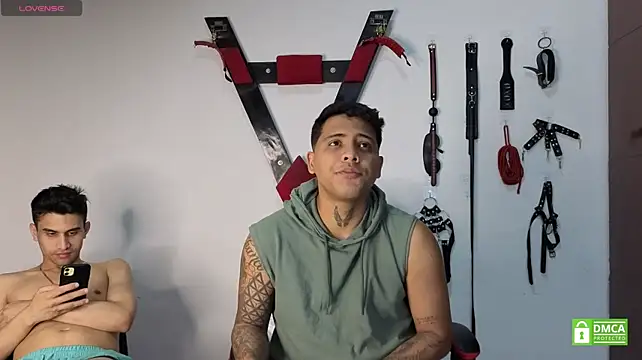 Živý XXX chat EliteBoysLive