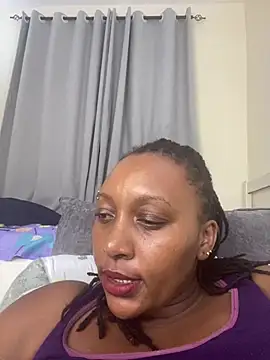 Chat +18 de FREAKYBBW_001 ao vivo