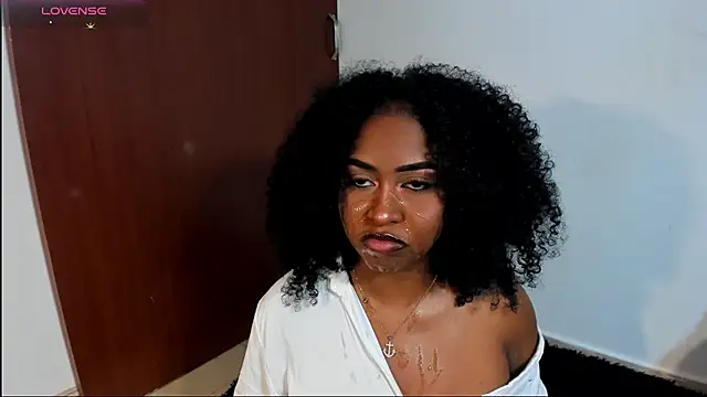 Chat +18 de TAYRA_CASTLE ao vivo