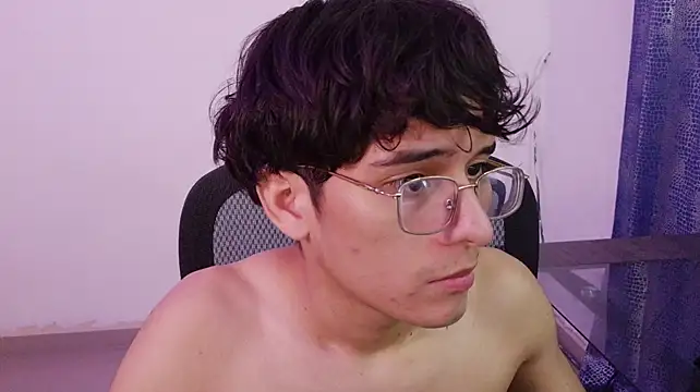 noah_millerx Adlı Modelin Canlı XXX Sohbeti