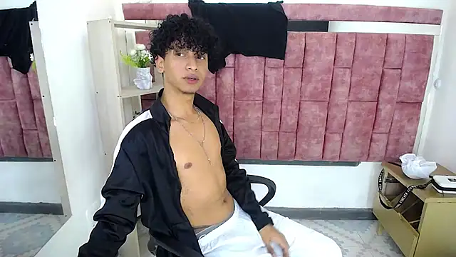 BlakeSttone 现场XXX聊天