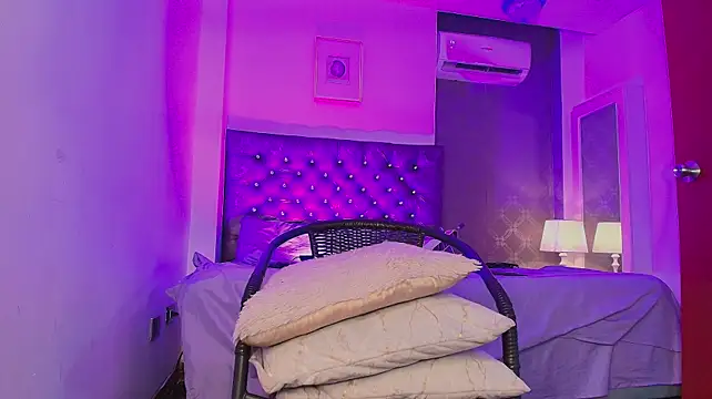 XXX chat uživo modela SiennaLane
