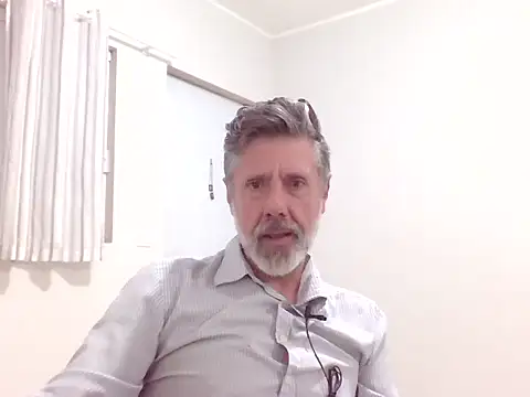 Chat +18 de machoalpha459 ao vivo