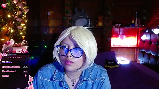 MidoriQuiinn's Live XXX Chat