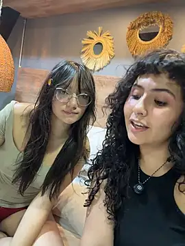 SugarTroubl33's Live XXX Chat
