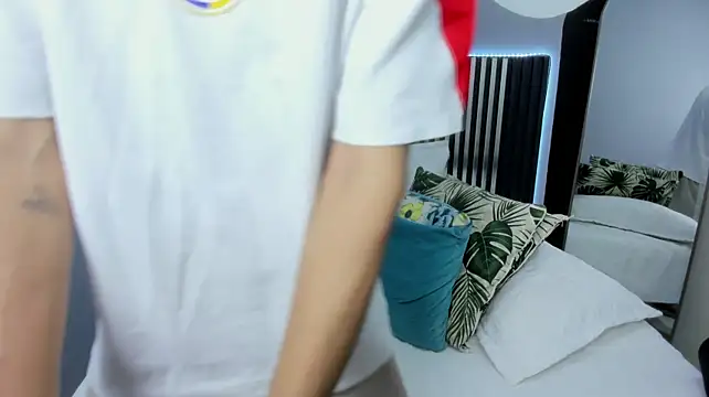 Axel_Mendozaa élő XXX-chatje