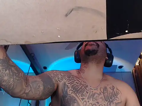 Show de aleparrudo na webcam