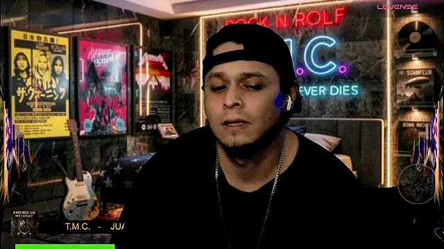 chino_roz's Webcam Show