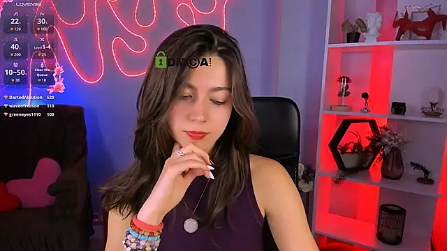 Chat +18 de kitniss_dreamy ao vivo
