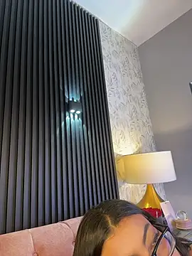Alexa_Madisson Adlı Modelin Canlı XXX Sohbeti