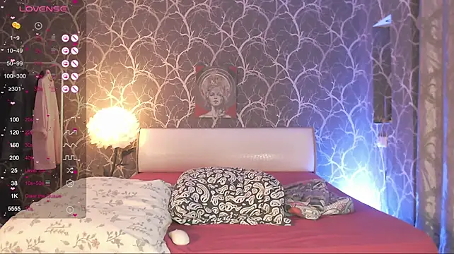 MiaMiaMeow Chat XXX in diretta