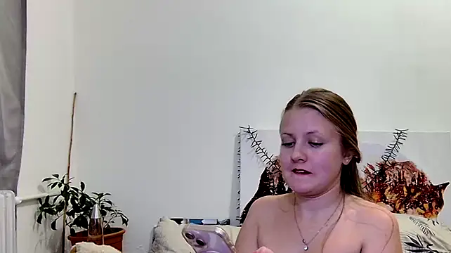 MileyGreyx's Live XXX Chat