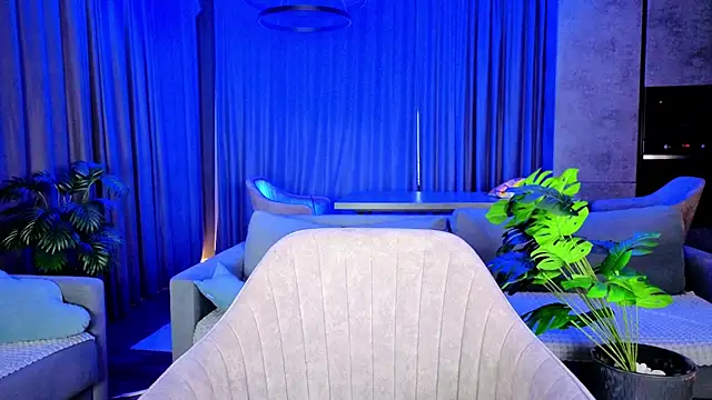 XXX chat uživo modela Axina