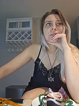 ScarletsWeb live XXX chat