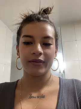 sofialurencexxx's Live XXX Chat