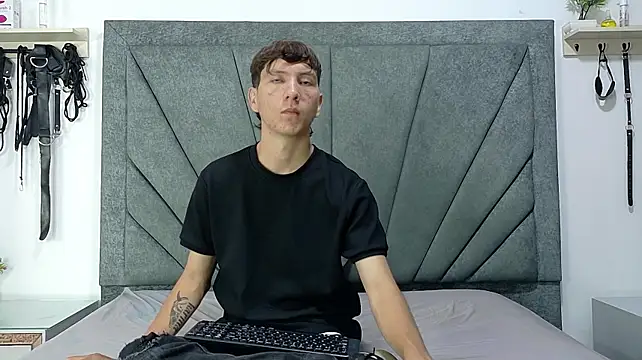 Sammy_OS' Live XXX Chat