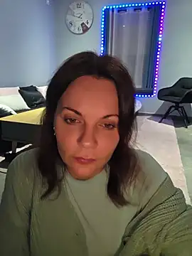 Chat +18 de JuneLaFrenchie ao vivo
