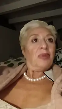 XXX chat uživo modela divinaerotica