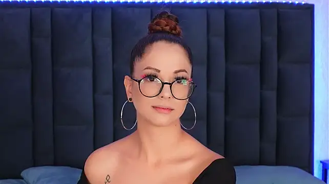 AaryaVogue Chat XXX live