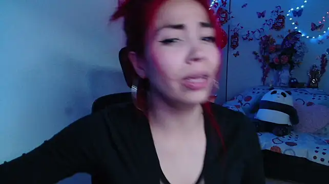 Aylinn_diaz Adlı Modelin Canlı XXX Sohbeti