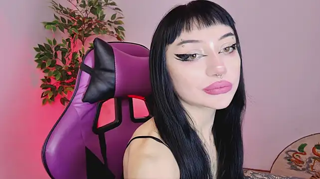 צ'אט XXX בשידור חי של catipetite
