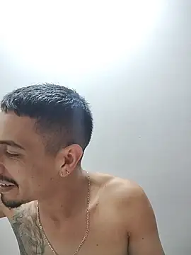 Show modela Juann-cock na web-kameri