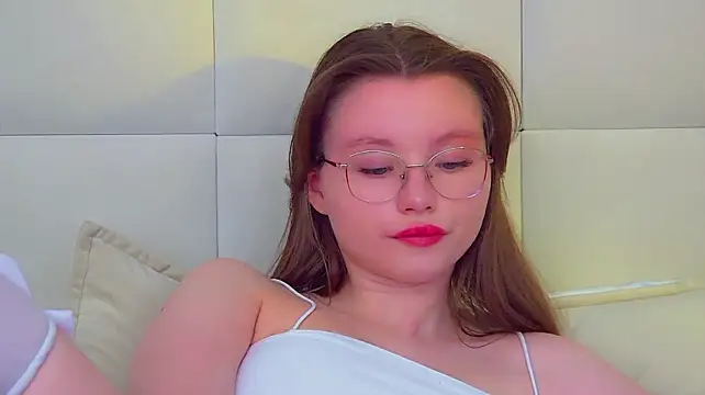 KeiraAsti Chat XXX in diretta