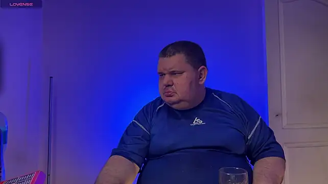 دردشة BIGBOSSDADDYX الجنسية المباشرة