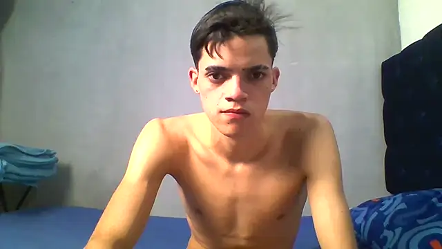 Latinos_2001's Live XXX Chat