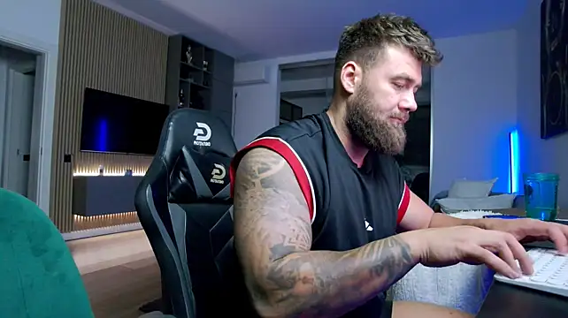 UbbeViking live XXX chat