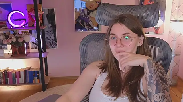 Chat +18 de _AnnaStark_ ao vivo