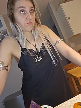 ScarletsWeb XXX чат на живо