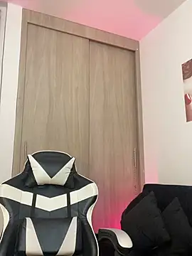 Онлайн чат XXX saray_mendozaa