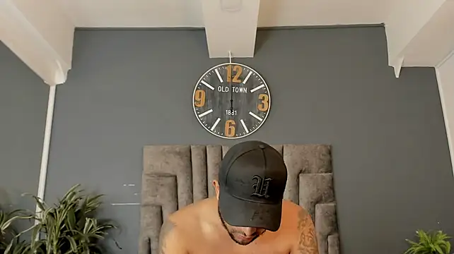 Chat +18 de Robin_Rief ao vivo