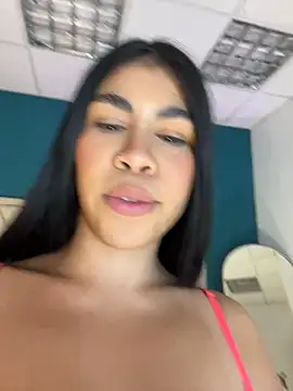 צ'אט XXX בשידור חי של SmileyBabeXXX