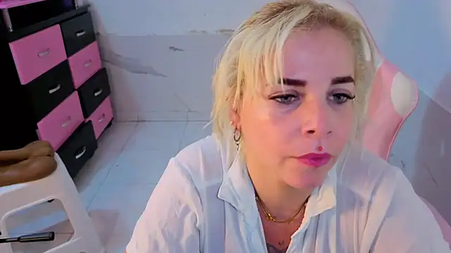 HannaBrave লাইভ XXX চ্যাট