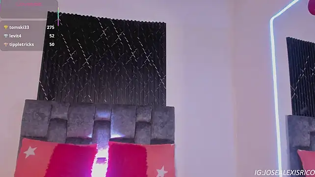 Alexxus_Smith 即時 XXX 聊天