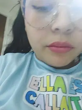 แชท XXX สดของ Elinaax