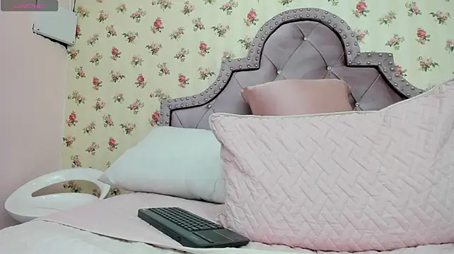 Chat +18 de ariana_moon00 ao vivo