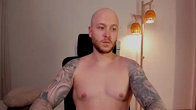AdamMeyer_10 Chat XXX live