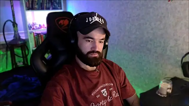 Chat +18 de _Serious_Man ao vivo