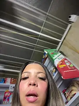 AdaPink_ লাইভ XXX চ্যাট