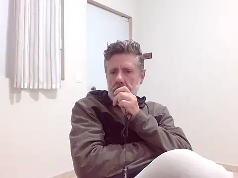 Chat +18 de machoalpha459 ao vivo