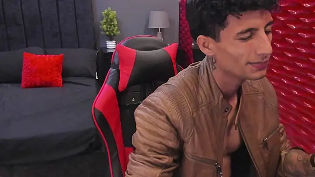 MaxiimoRomano_ – Live XXX-chat